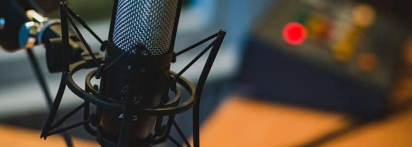 Microphone audio recording podcast