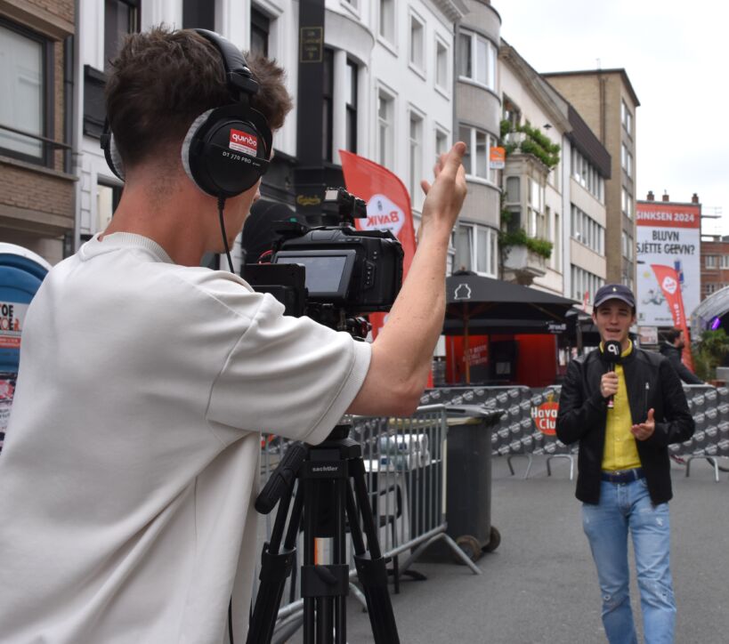 Omer filmt Alexanders stand-up